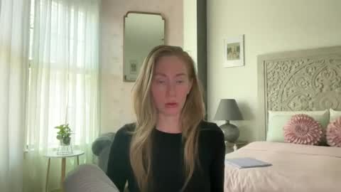 Sarah online show from July 10, 2026, 7:38 pm