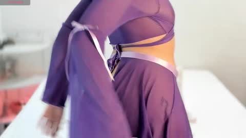 sarahgrant_ online show from January 14, 2026, 2:06 am