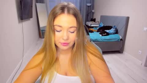 Sarah online show from March 4, 2026, 2:45 pm