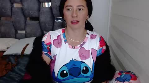 Snapshot of sarahott_1 chatting on December 4, 2024, 2:59 pm Lia online show from December 4, 2024, 2:59 pm