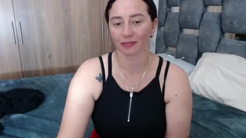 Snapshot of sarahott_1 chatting on December 7, 2024, 6:59 pm Lia online show from December 7, 2024, 6:59 pm