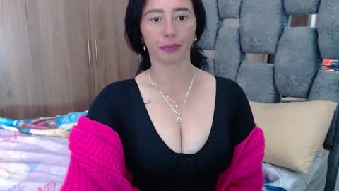 Snapshot of sarahott_1 chatting on January 16, 2025, 9:30 pm Lia online show from January 16, 2025, 9:30 pm