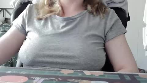 Snapshot of sarahpmummy chatting on April 27, 2026, 8:07 pm Sarah online show from April 27, 2026, 8:07 pm