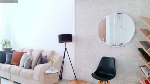 Sarah online show from May 5, 2026, 4:59 pm
