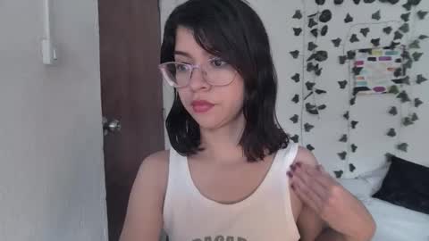 Sarah  online show from December 14, 2025, 7:51 pm