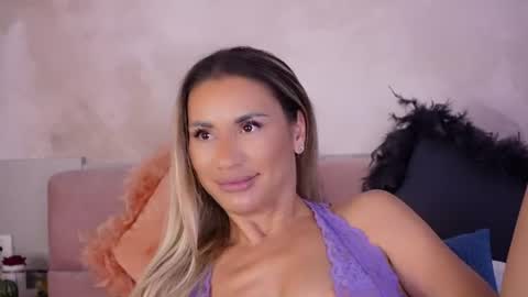 Jenny online show from July 24, 2026, 4:54 am