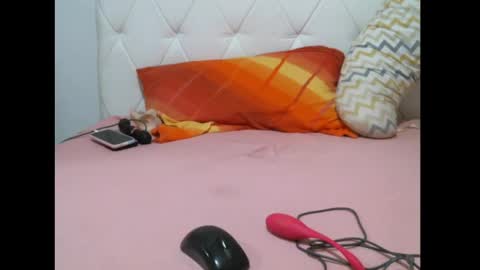 sarasexx33 online show from January 24, 2025, 5:53 pm