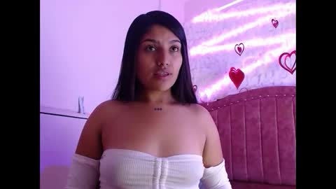 sarastonesx online show from March 3, 2025, 10:49 am