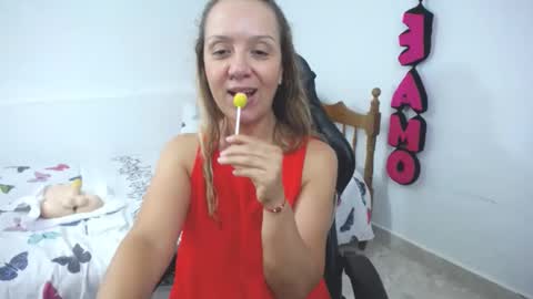 Snapshot of saray1221 chatting on December 22, 2024, 10:04 pm saray1221 online show from December 22, 2024, 10:04 pm