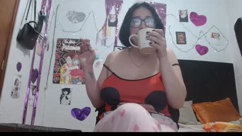 Snapshot of saray_extrovert1 chatting on December 31, 2024, 3:12 am Sara Jimenez online show from December 31, 2024, 3:12 am