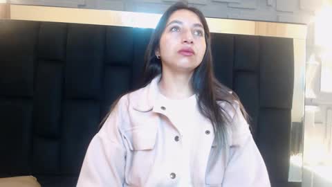 Saray Pink online show from January 8, 2026, 11:45 am