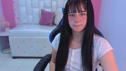 Sara  online show from May 28, 2026, 8:06 pm
