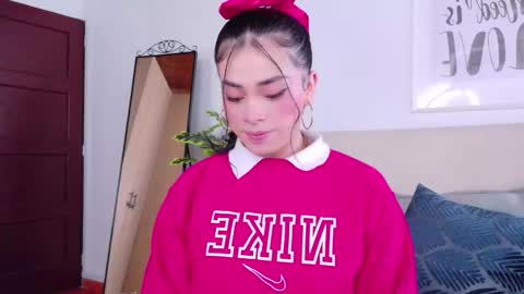 Sara online show from December 13, 2025, 8:36 pm