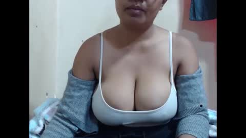 saronette online show from January 12, 2026, 7:46 am