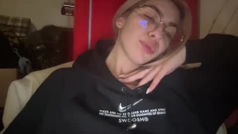 Sarrah online show from January 17, 2025, 2:29 am