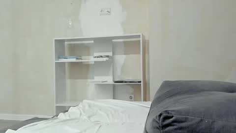 Sasha online show from November 22, 2025, 5:39 am