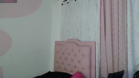 Snapshot of sasha_bigboobs_ chatting on April 23, 2026, 9:39 pm sasha_bigboobs_ online show from April 23, 2026, 9:39 pm