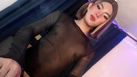 Snapshot of sasha_blade chatting on February 10, 2025, 9:47 am Sasha online show from February 10, 2025, 9:47 am