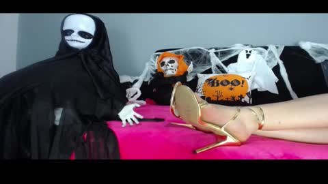 Snapshot of sasha_start chatting on October 19, 2025, 9:43 am sasha start online show from October 19, 2025, 9:43 am