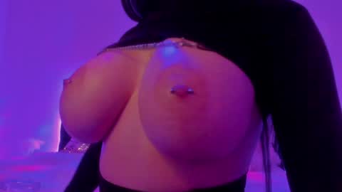 Snapshot of sashachase chatting on January 9, 2025, 8:55 pm Sasha online show from January 9, 2025, 8:55 pm