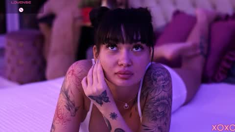 Snapshot of sashaferrera chatting on October 28, 2025, 9:28 pm Dennise online show from October 28, 2025, 9:28 pm