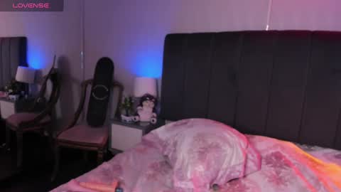 selene  online show from January 21, 2025, 12:04 am