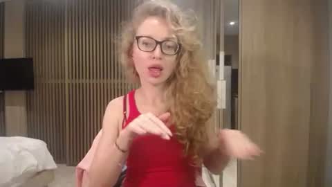 Snapshot of sashasweetsasha chatting on October 30, 2025, 11:22 am Sasha online show from October 30, 2025, 11:22 am