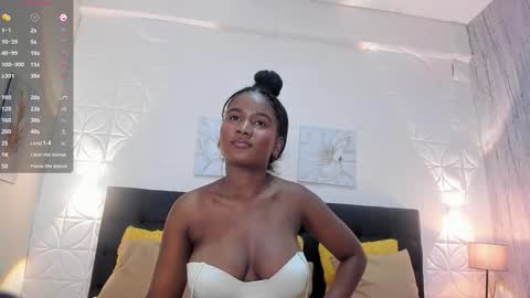 Snapshot of sashhalux22 chatting on November 19, 2025, 3:28 am SashhaLux22 online show from November 19, 2025, 3:28 am