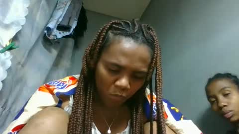 Snapshot of sasivia08 chatting on February 13, 2026, 12:06 am sasivia08 online show from February 13, 2026, 12:06 am