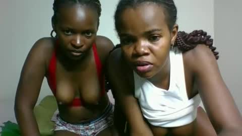 Snapshot of sassybrown25 chatting on December 2, 2025, 10:27 pm sassybrown25 online show from December 2, 2025, 10:27 pm