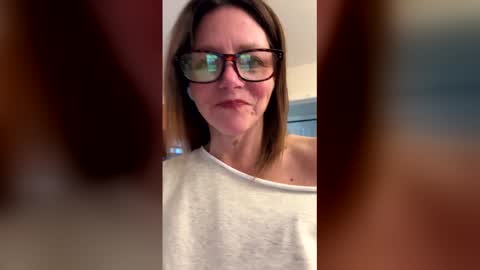 sassynsweetmilf online show from March 16, 2026, 3:05 pm