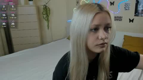 Snapshot of satinpresence chatting on May 4, 2026, 5:36 am satinpresence online show from May 4, 2026, 5:36 am