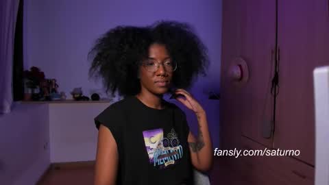 saturno_vibes online show from September 10, 2025, 8:25 am