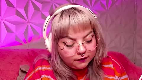 Gina George online show from December 5, 2025, 12:08 am