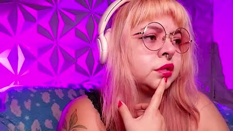 Gina George online show from April 5, 2026, 10:07 pm