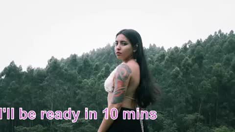 Snapshot of saucy_zaren chatting on June 19, 2026, 8:34 pm Zaren online show from June 19, 2026, 8:34 pm