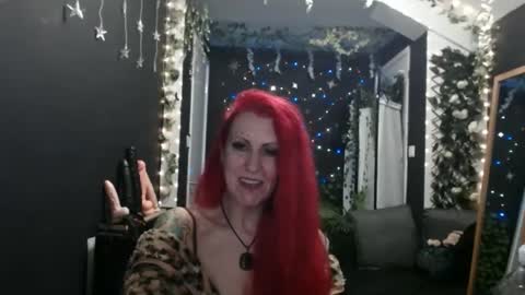 Snapshot of saucysky chatting on January 26, 2025, 1:20 am SaucySky online show from January 26, 2025, 1:20 am