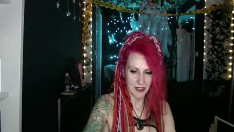 Snapshot of saucysky chatting on October 15, 2025, 9:26 pm SaucySky online show from October 15, 2025, 9:26 pm