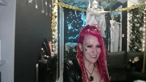 Snapshot of saucysky chatting on October 18, 2025, 12:57 am SaucySky online show from October 18, 2025, 12:57 am