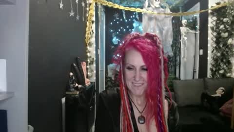 Snapshot of saucysky chatting on October 23, 2025, 10:41 pm SaucySky online show from October 23, 2025, 10:41 pm