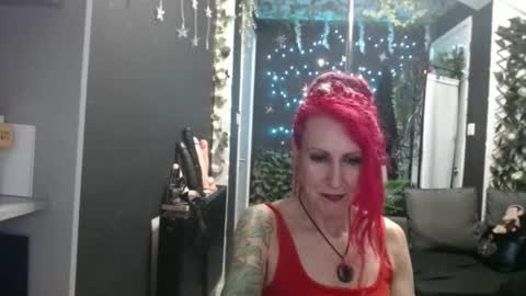 Snapshot of saucysky chatting on November 12, 2025, 10:09 pm SaucySky online show from November 12, 2025, 10:09 pm