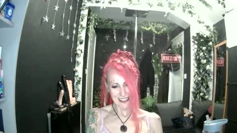 SaucySky online show from June 2, 2026, 8:33 pm