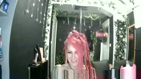 SaucySky online show from June 3, 2026, 9:53 pm