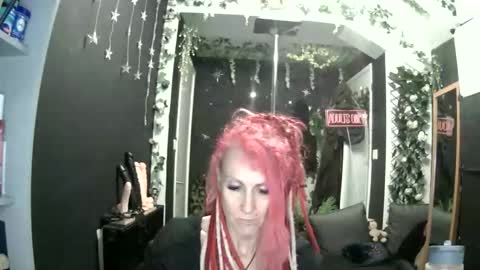 Snapshot of saucysky chatting on June 7, 2026, 8:45 pm SaucySky online show from June 7, 2026, 8:45 pm