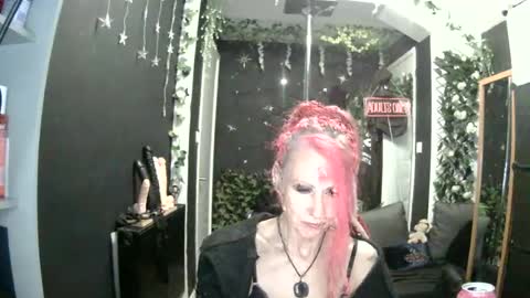Snapshot of saucysky chatting on June 13, 2026, 11:13 pm SaucySky online show from June 13, 2026, 11:13 pm