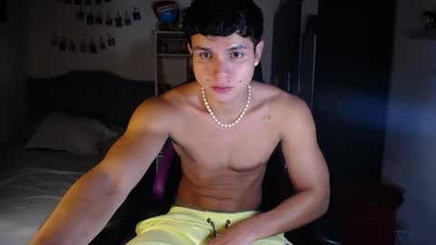 Snapshot of saulomiralles chatting on May 5, 2026, 12:18 am Saulo online show from May 5, 2026, 12:18 am
