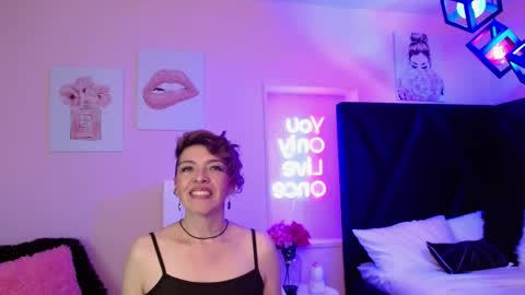 Snapshot of sauvage_lilith chatting on December 1, 2025, 8:14 pm lilith online show from December 1, 2025, 8:14 pm