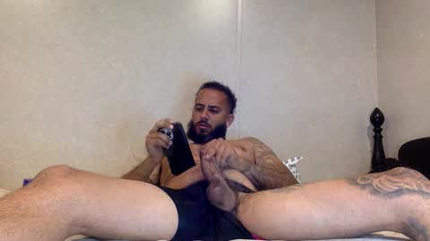 savagebullxxx online show from April 26, 2026, 2:42 am