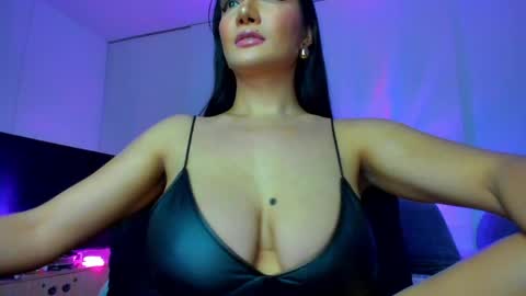 savanna13 online show from April 7, 2026, 6:36 am