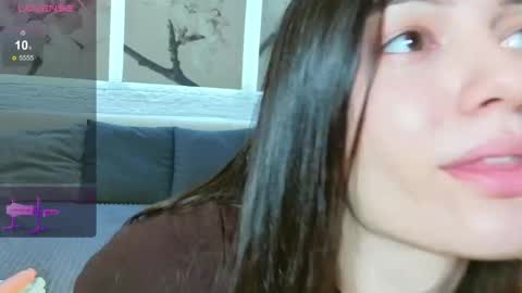 savannah_h online show from June 3, 2026, 10:29 am